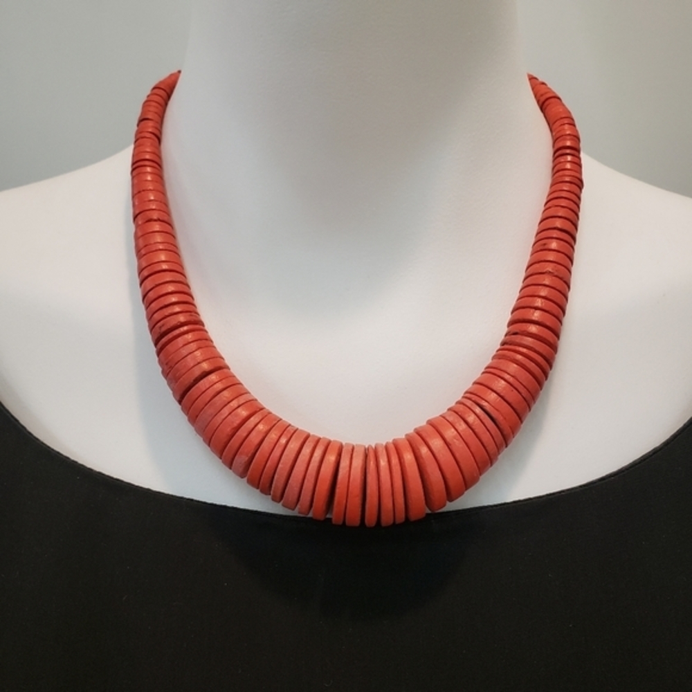 VINTAGE Red Boho Tribal Disc Graduated Coco Shell Necklace